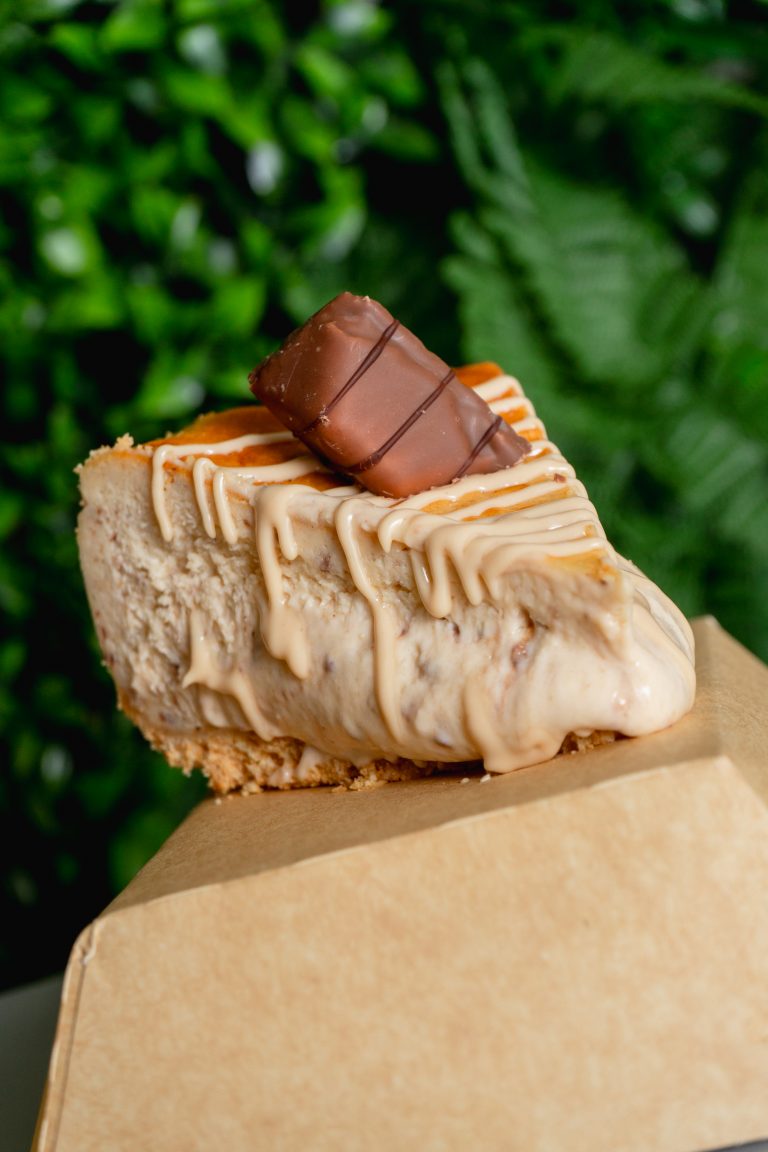 Fotografía profesional de postre con chocolate, ejemplo de contenido visual gastronómico realizado por La Pecera para marcas del sector alimentación.